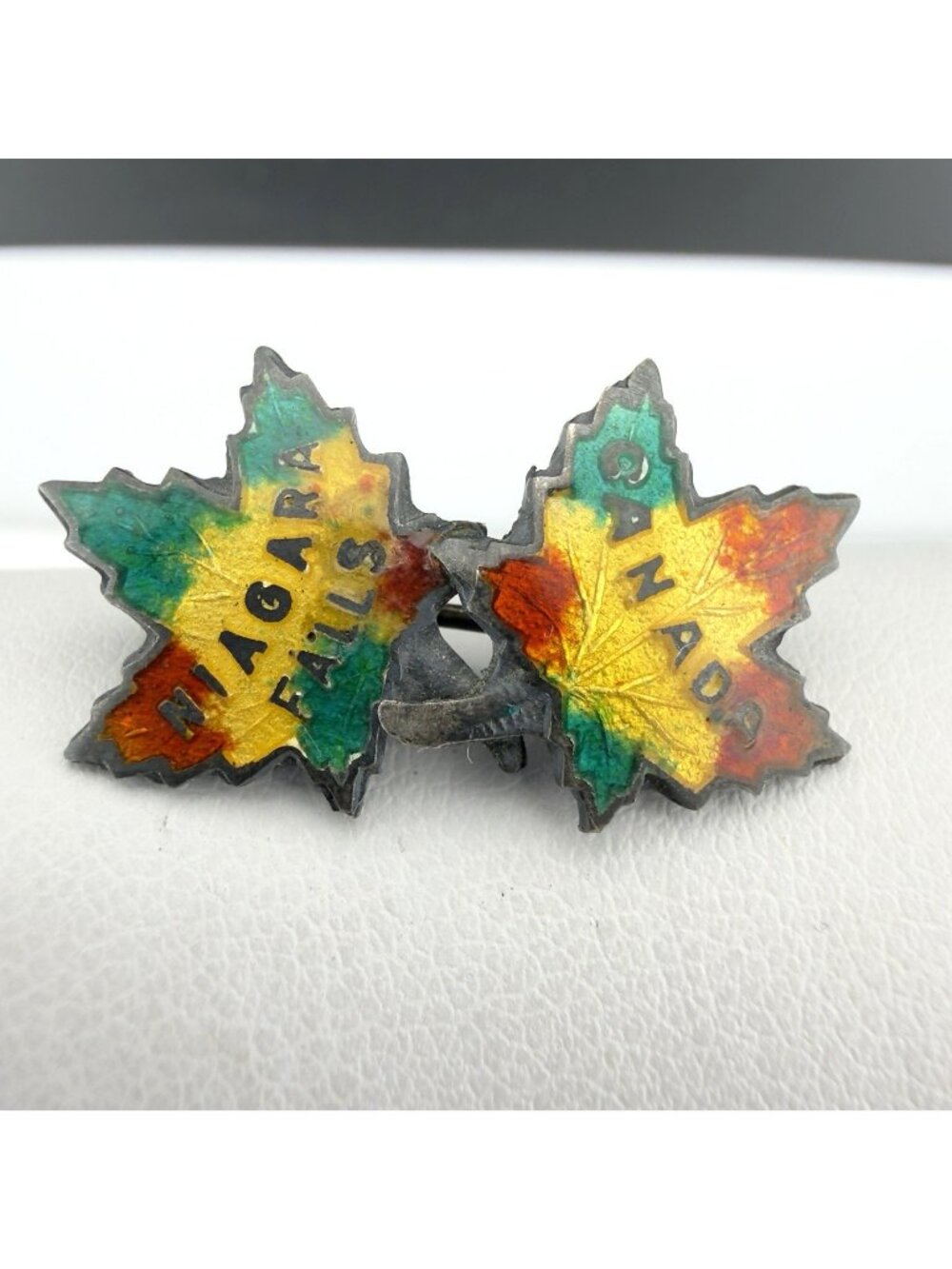 Vintage Sterling Silver Maple Leaf Enamel Brooch Pin Niagara Falls Canada
